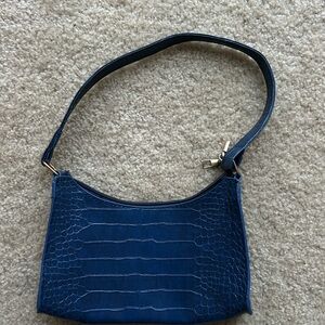 Elegant Blue Crocodile-Embossed Shoulder Bag